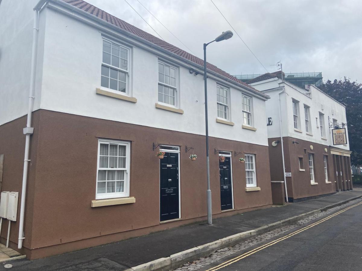 The Ashton Gate Mews Hotel Bristol Exterior photo